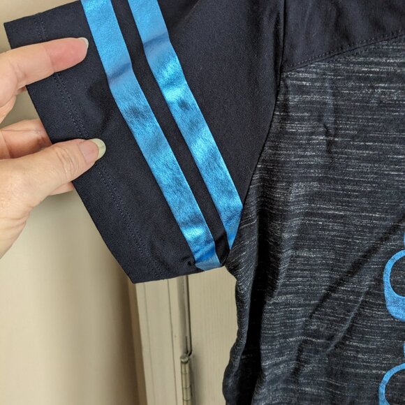 NFL Tennessee Titans Metallic SS Top Sz L - Picture 4 of 6